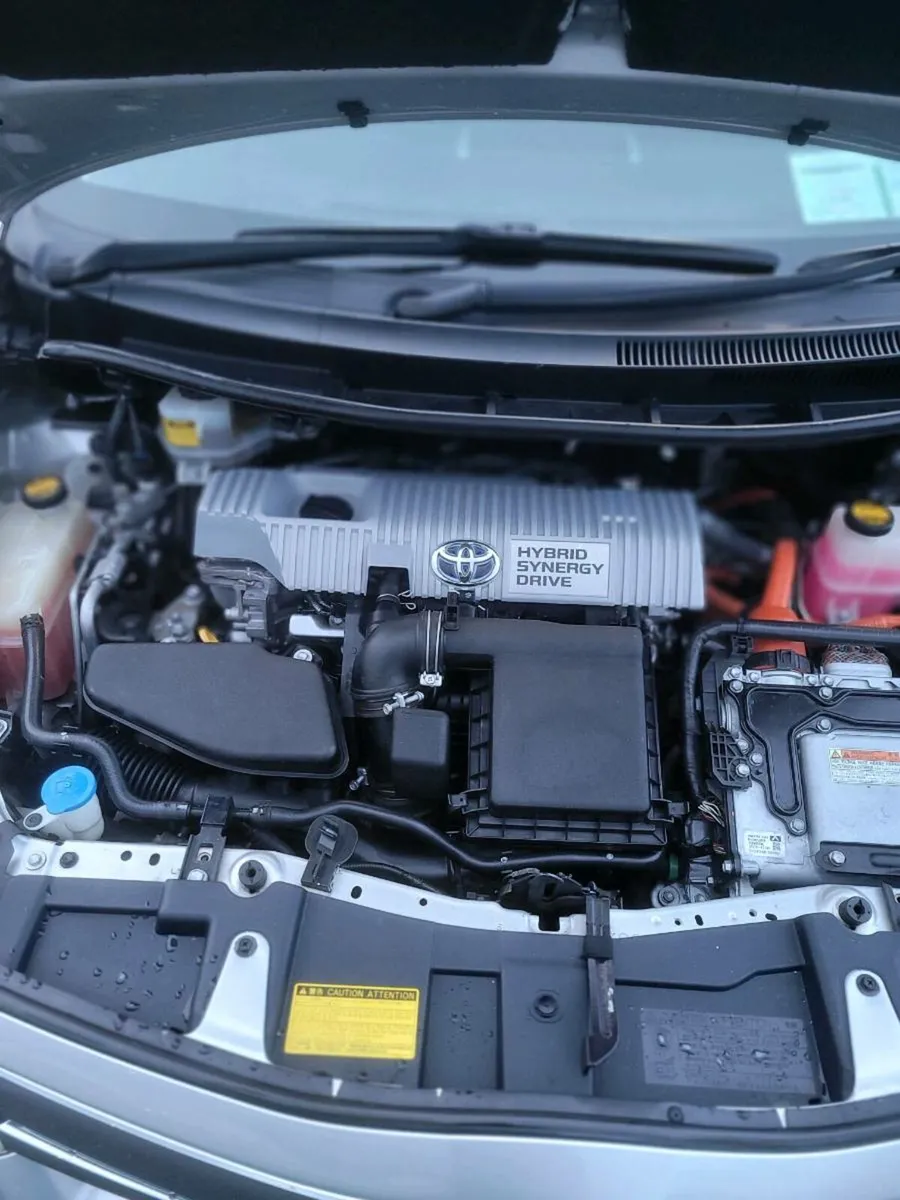 Toyota Auris Hybrid - T-Spirit - Image 4