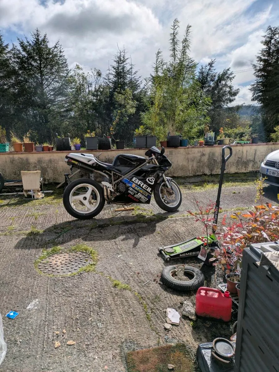 Ducati 748 - Image 2