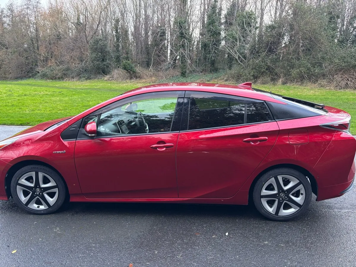 Toyota prius 2017 2 years nct - Image 3