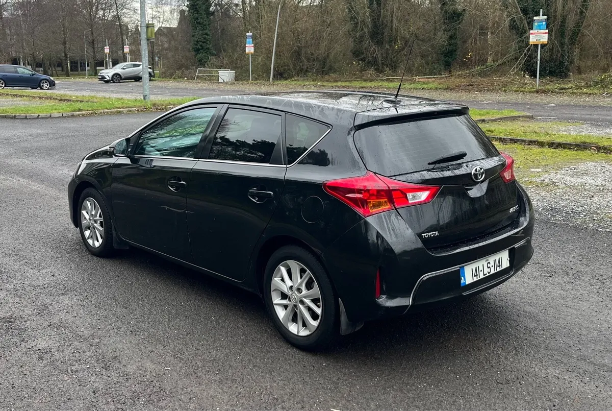 2014 Toyota Auris NEW NCT - Image 3