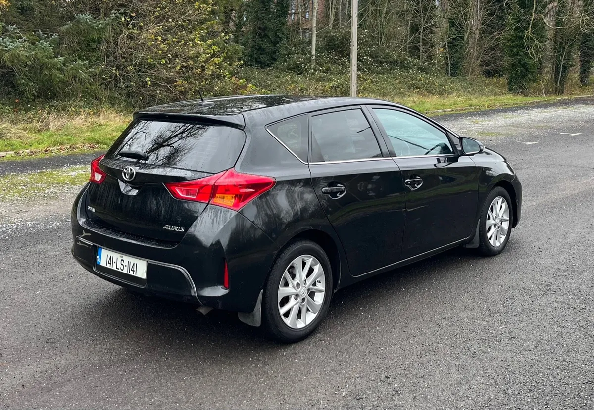 2014 Toyota Auris NEW NCT - Image 4