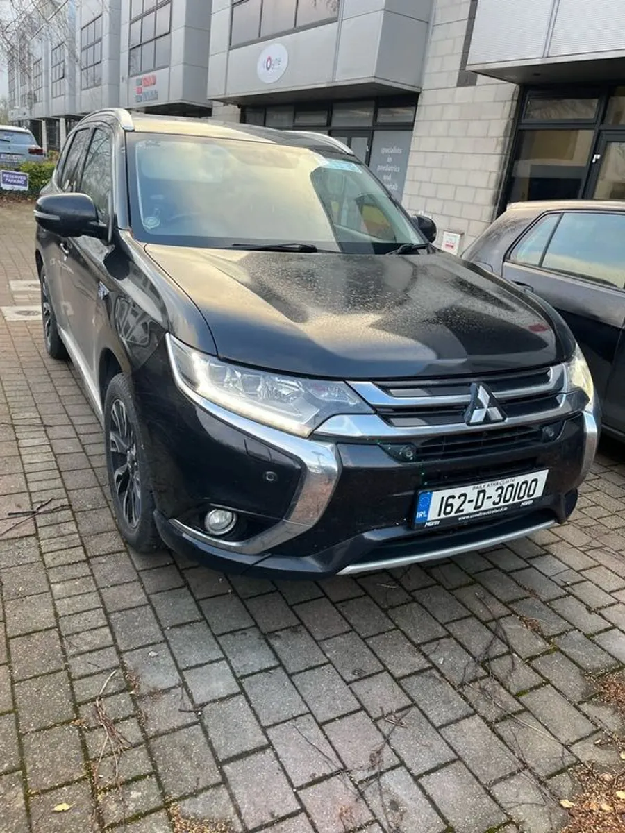 2016 Mitsubishi Outlander GX5hs PHEV top of Range - Image 1