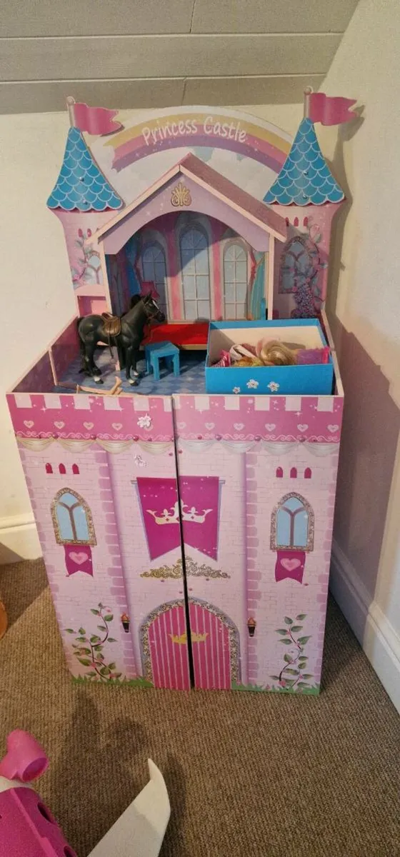 Dolls house - Image 1