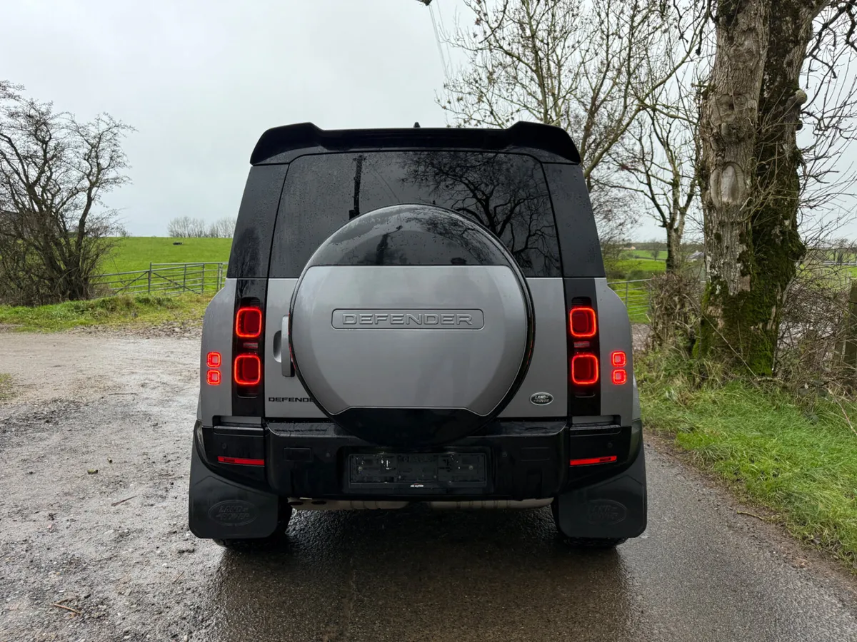 2021/211 Land Rover Defender 3.0 Hard Top Mhev - Image 3