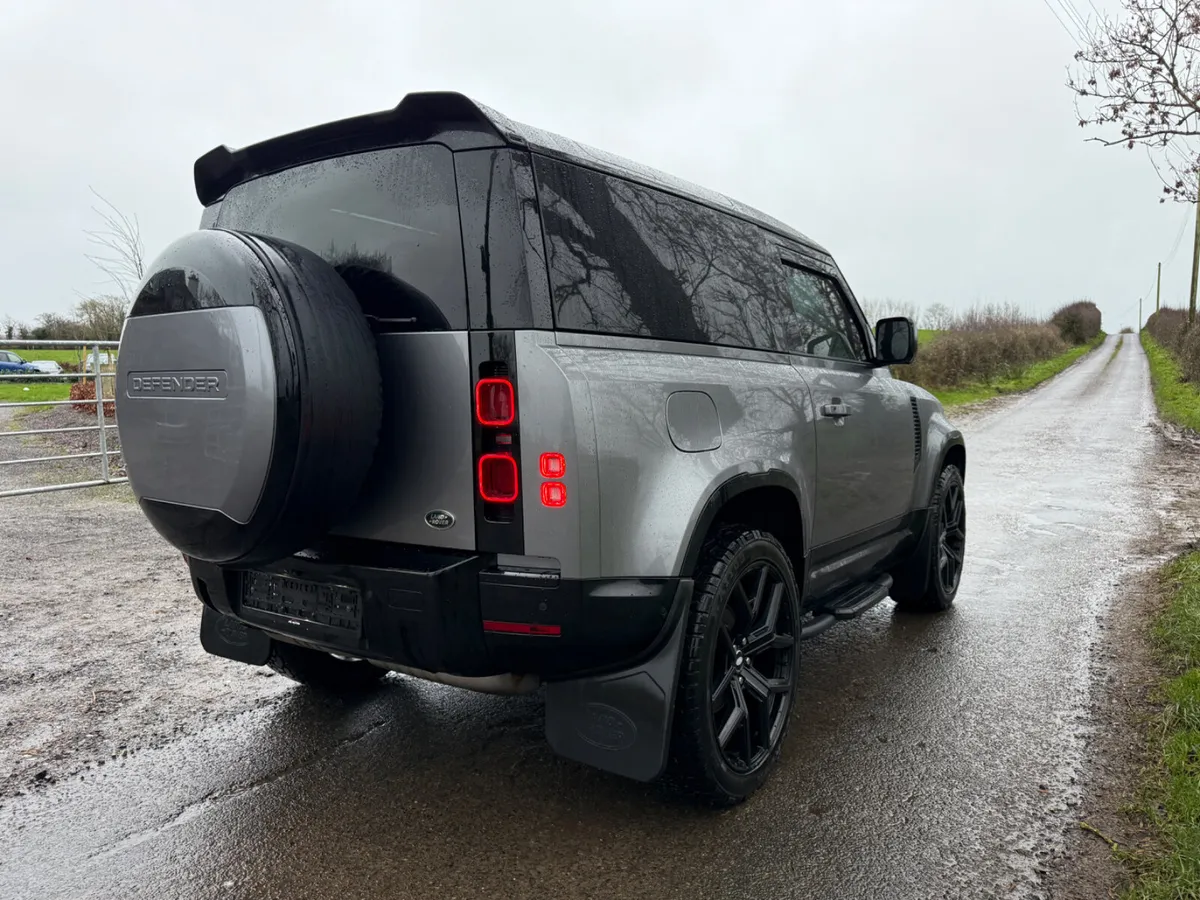 2021/211 Land Rover Defender 3.0 Hard Top Mhev - Image 4