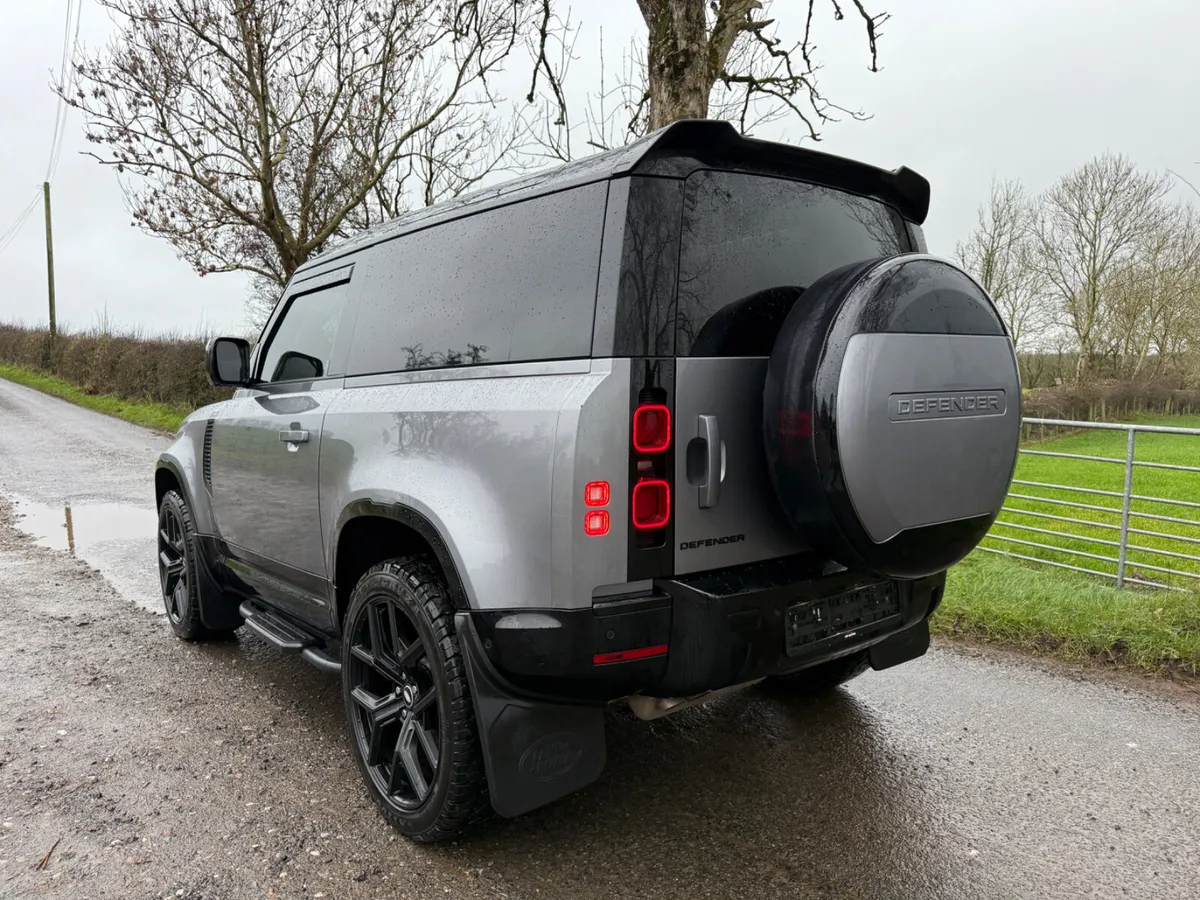 2021/211 Land Rover Defender 3.0 Hard Top Mhev - Image 2