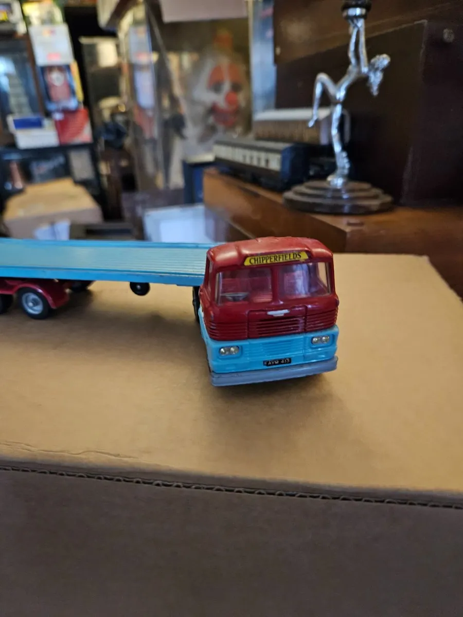 Corgi 1970's Chipperfields Circus Truck - Image 1