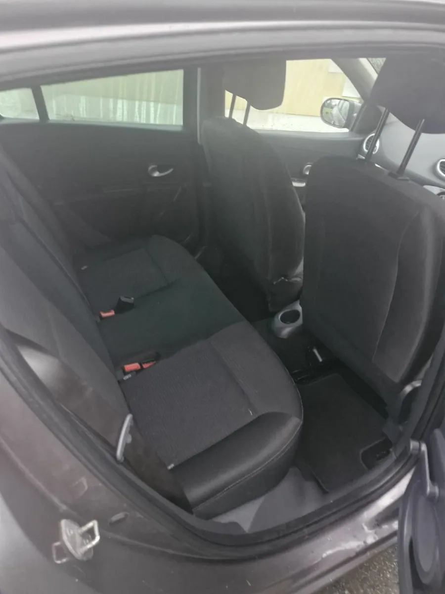 Renault Clio 2012 - Image 1