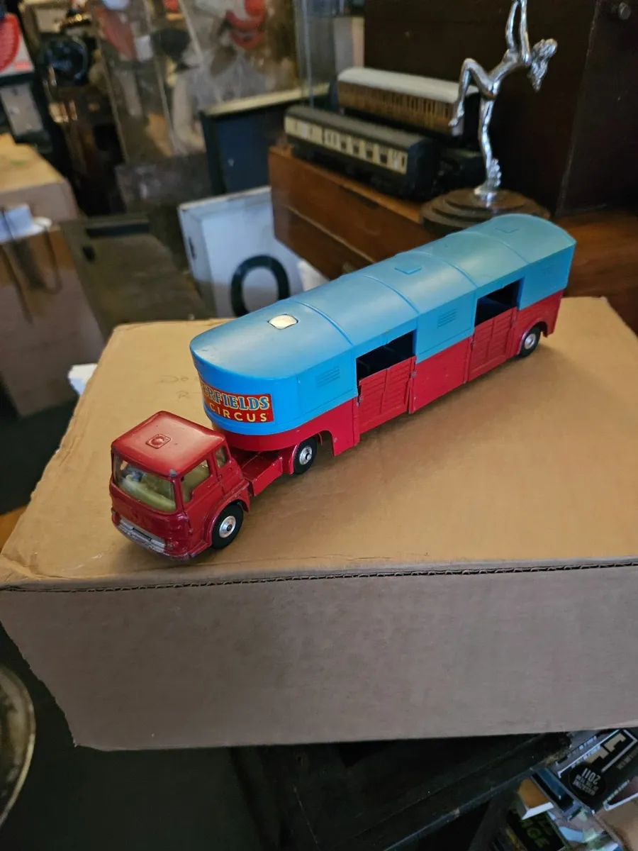 Corgi 1970's Chipperfields Circus Truck 1.50