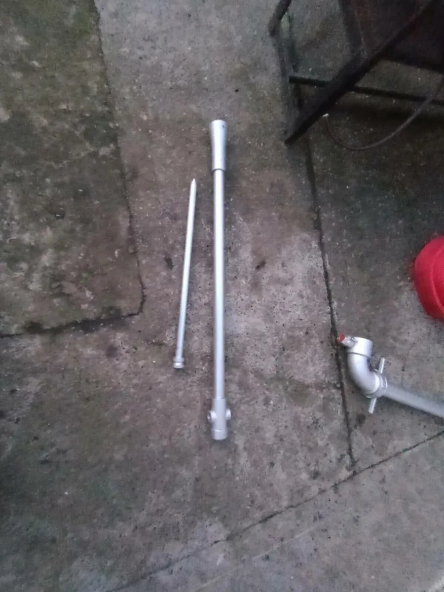 Pipe and key - Image 2