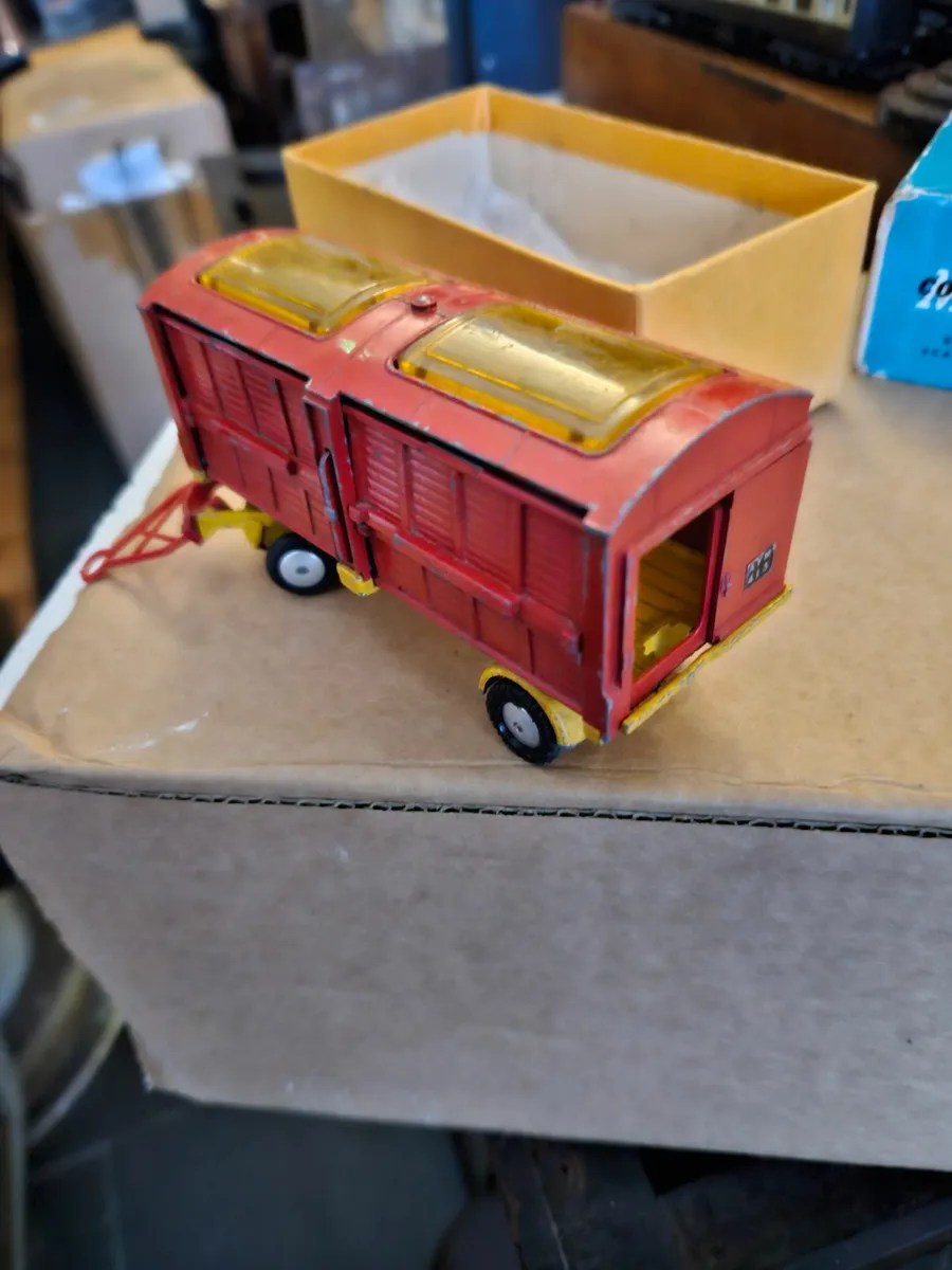 Corgi 1970's Chipperfields Circus Trailer - Image 2