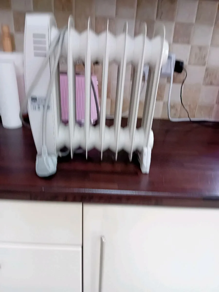 SMALL HEATER AS NEW - Image 1