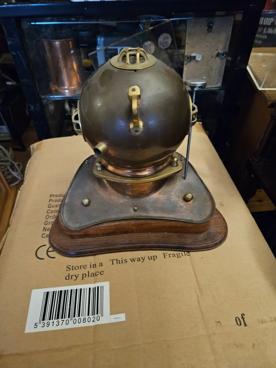 Vintage Brass Diving Helmet Clock - Image 4
