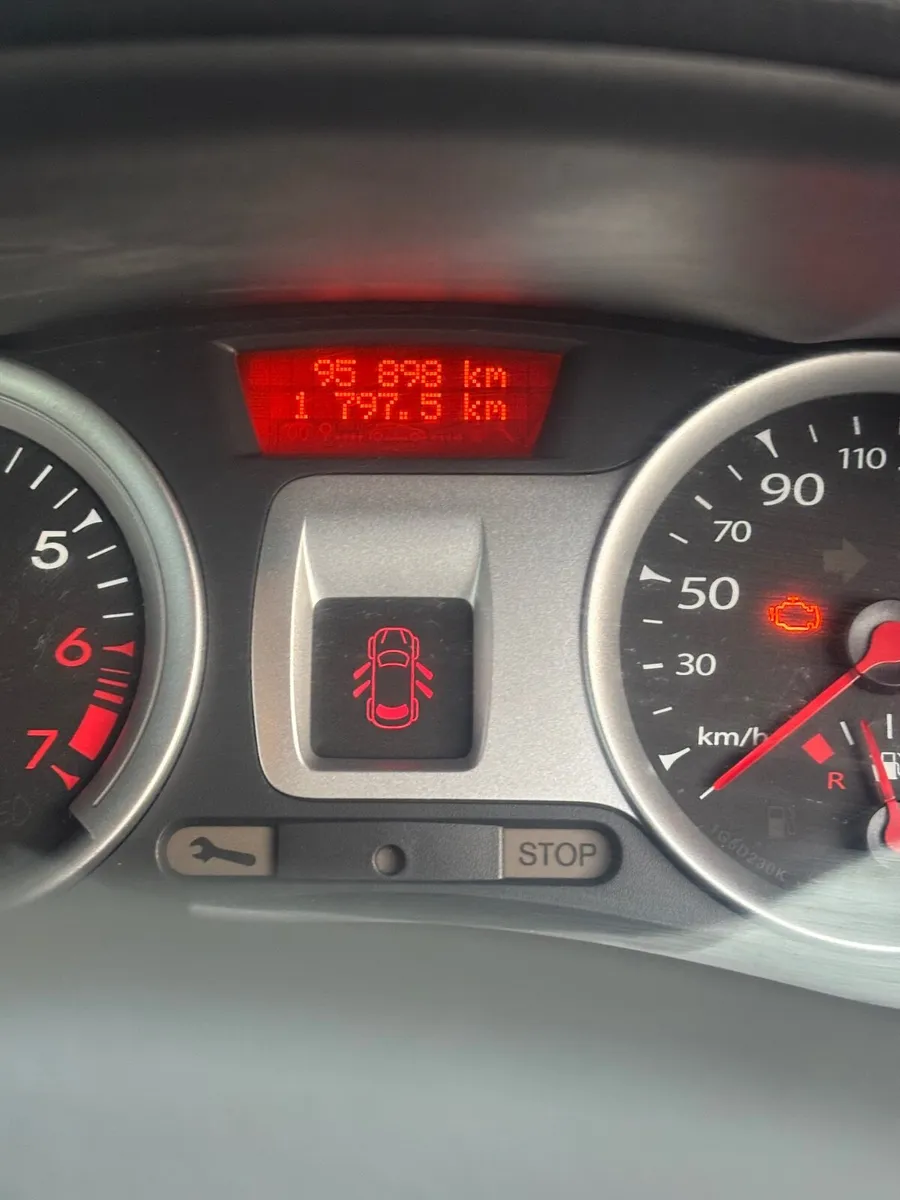 Renault Clio 2010 - Image 3