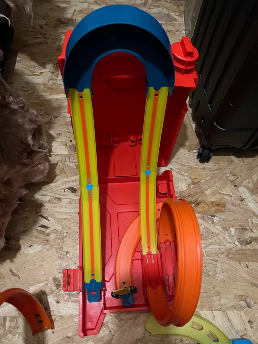 Hot wheels loop - Image 3