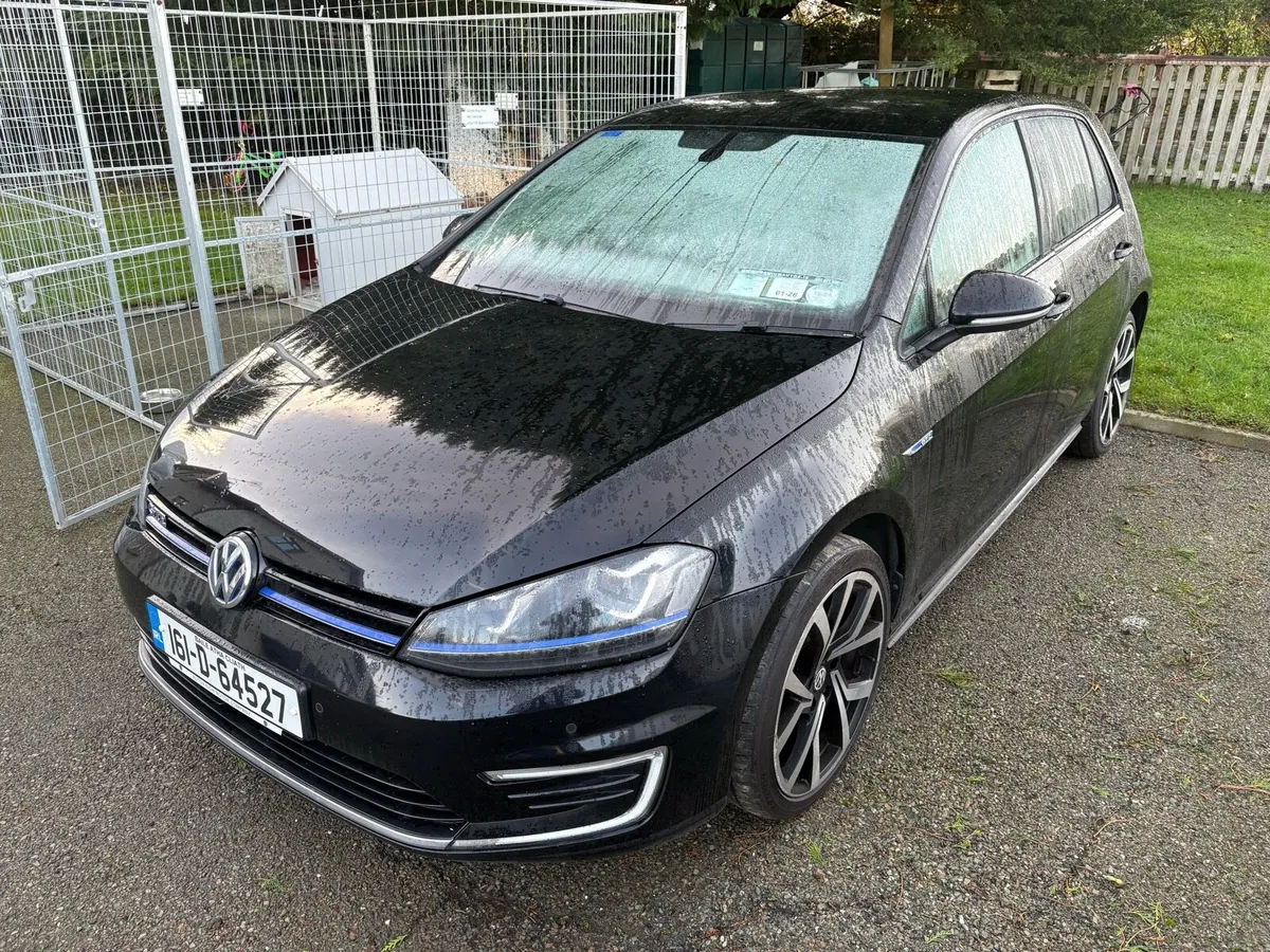 2016 Volkswagen Golf GTE - Image 1