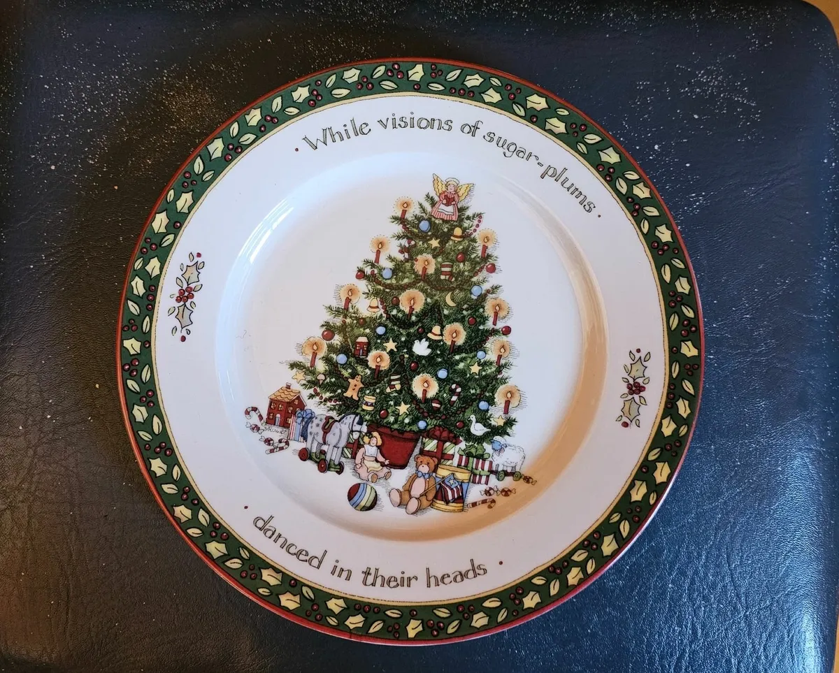 Port Meirion Christmas plates - Image 3
