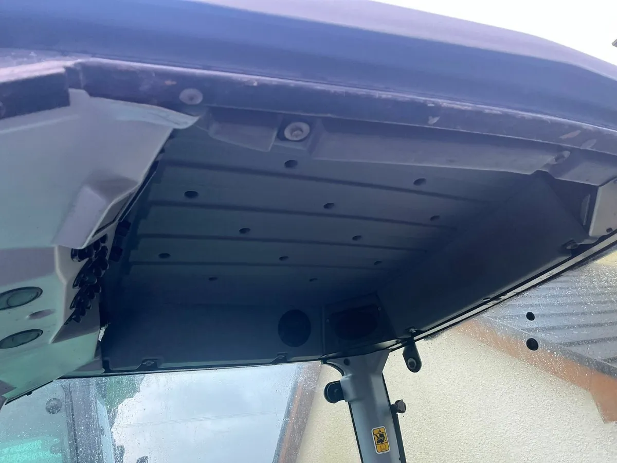 LAMBORGHINI TARGET R2.90 - Image 2