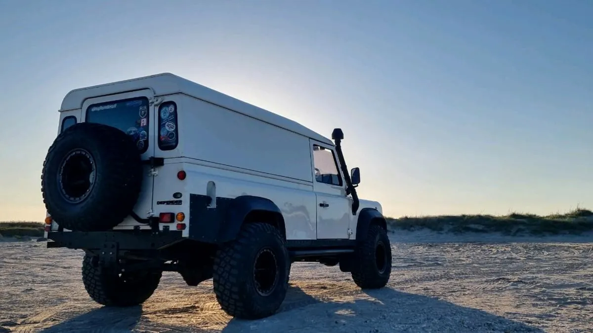 Land Rover Defender 110 MudBeast - Image 2