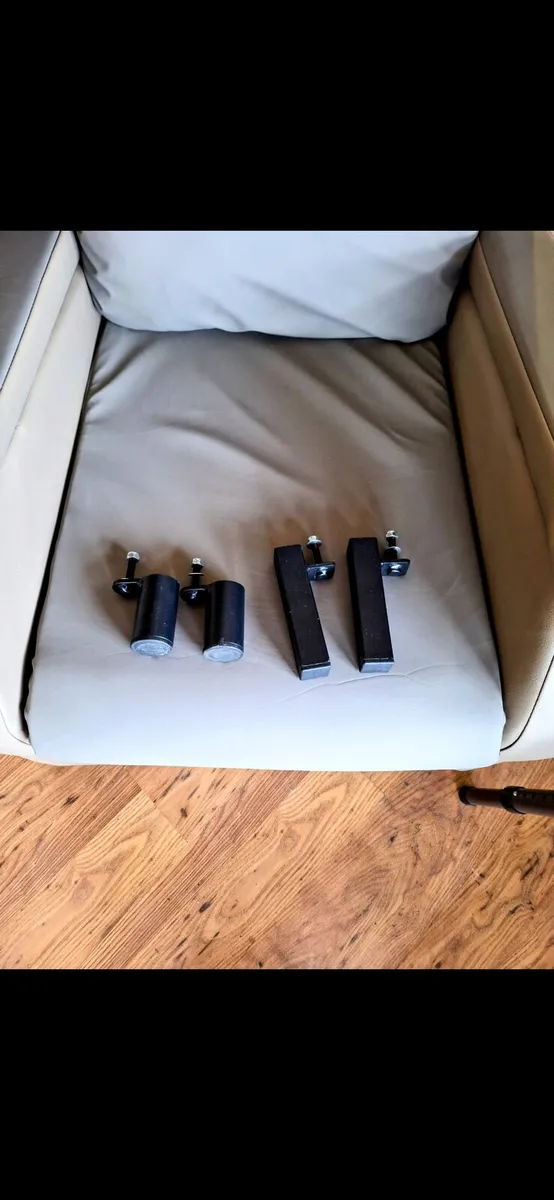 Riser recliner electric armchair - Image 3