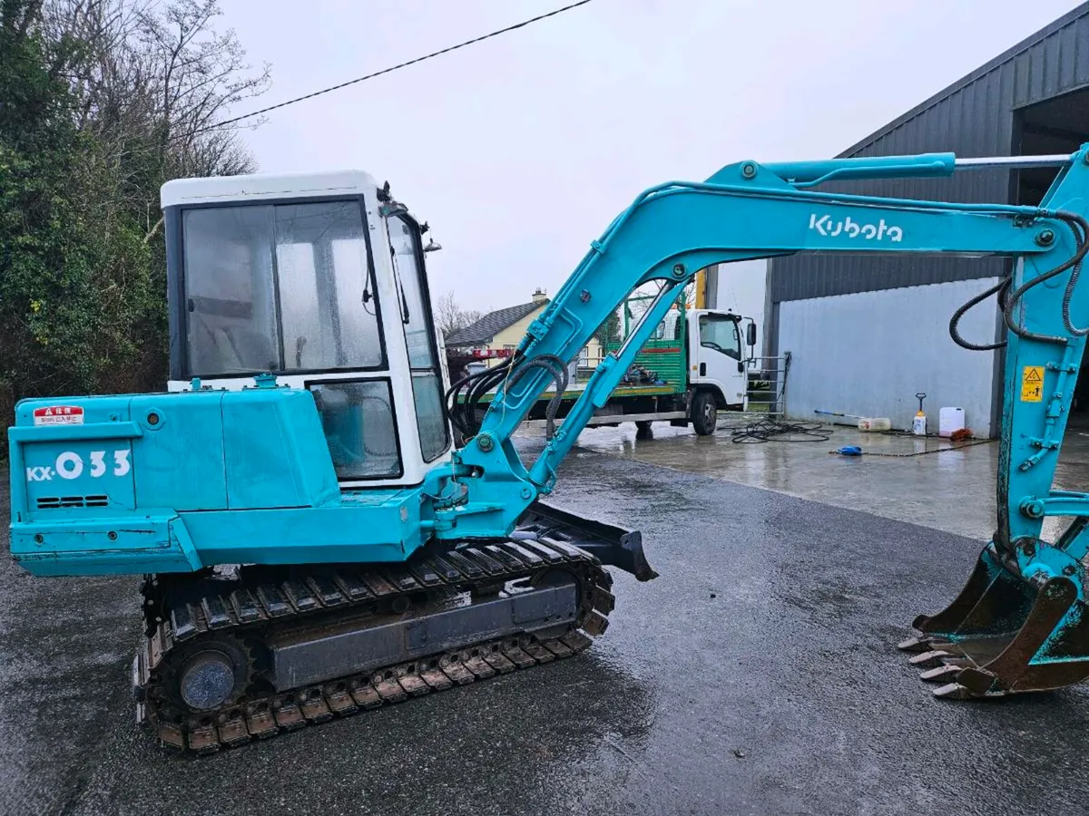 Kubota 3 ton mini digger - Image 3