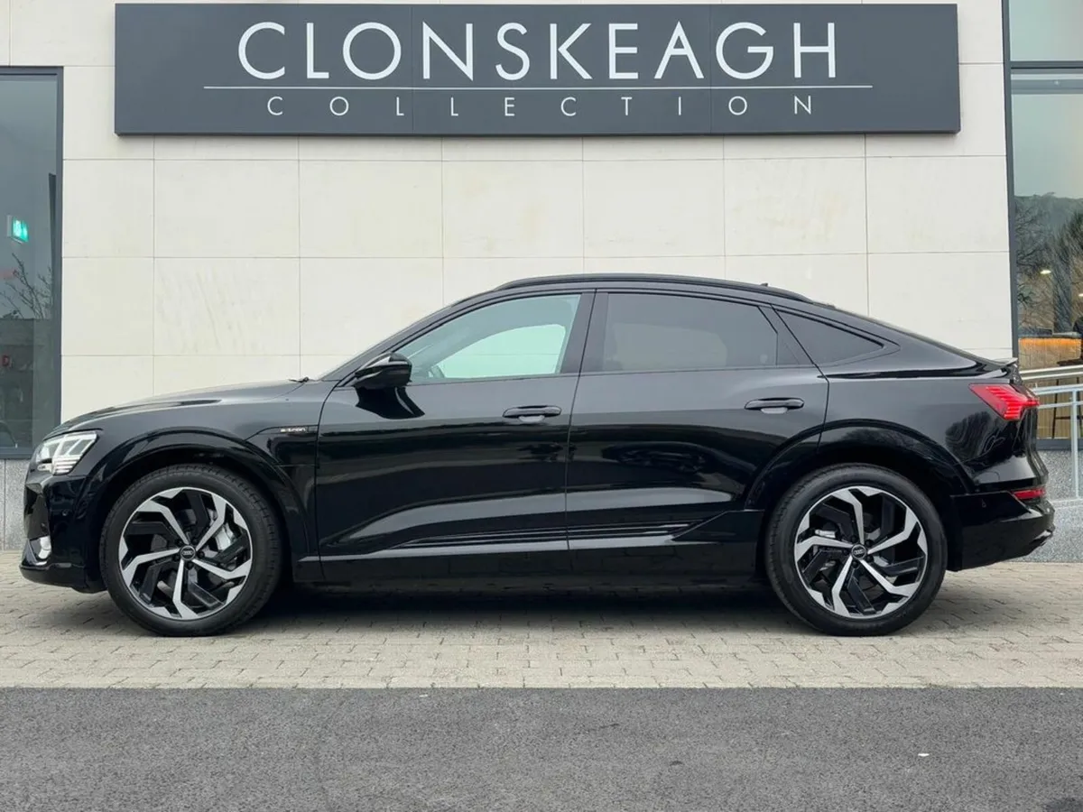 Audi e-tron 55 SPORTBACK QUATTRO BLACK EDITION - Image 4