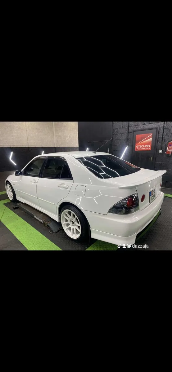 Toyota Altezza - Image 2
