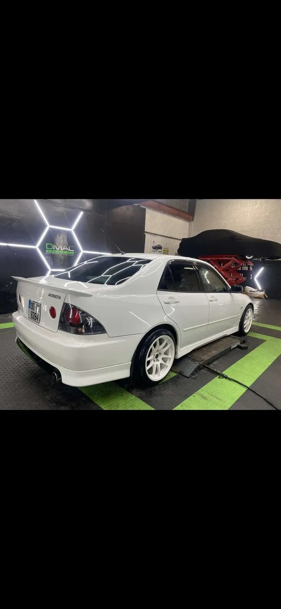 Toyota Altezza - Image 4