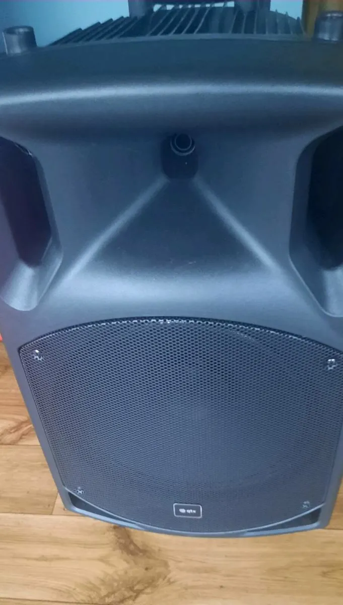 QTX MUSIC CENTRE LARGE SPEAKER ETC. - Image 2