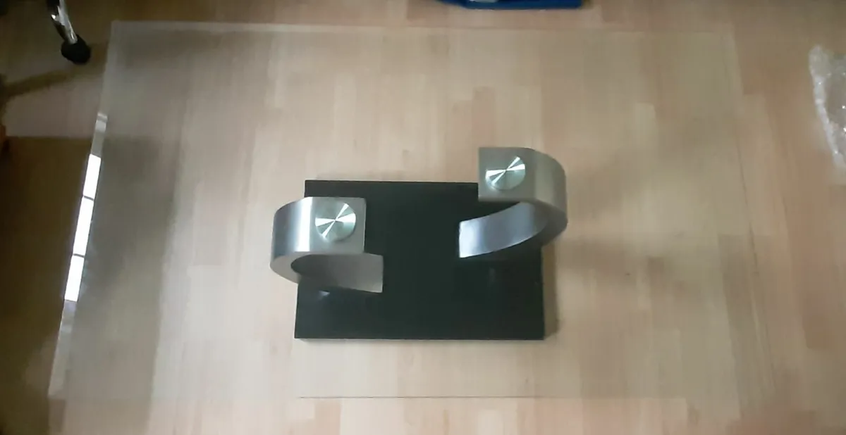 Contemporary coffee table - Image 4