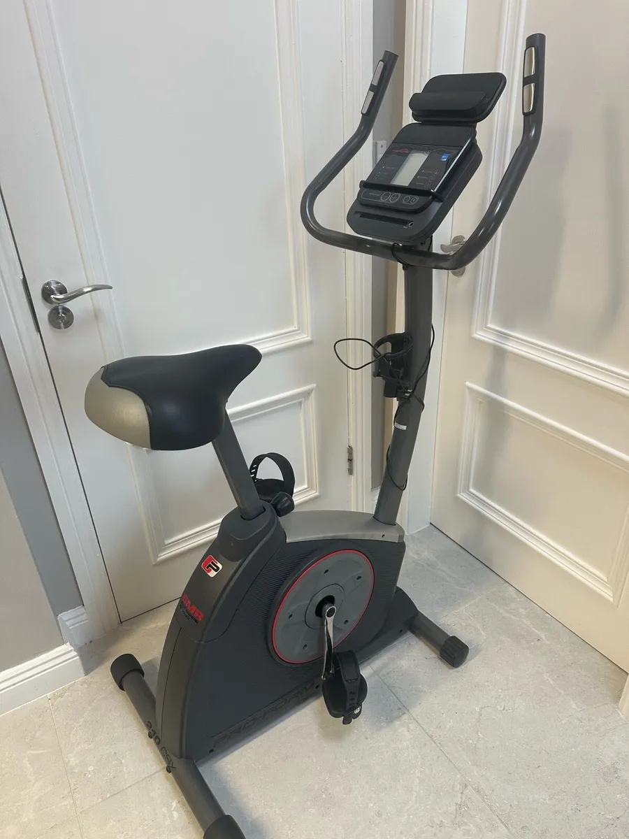 ProForm 210 CSX Exercise Bike - Image 1