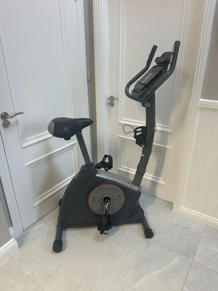 ProForm 210 CSX Exercise Bike - Image 3