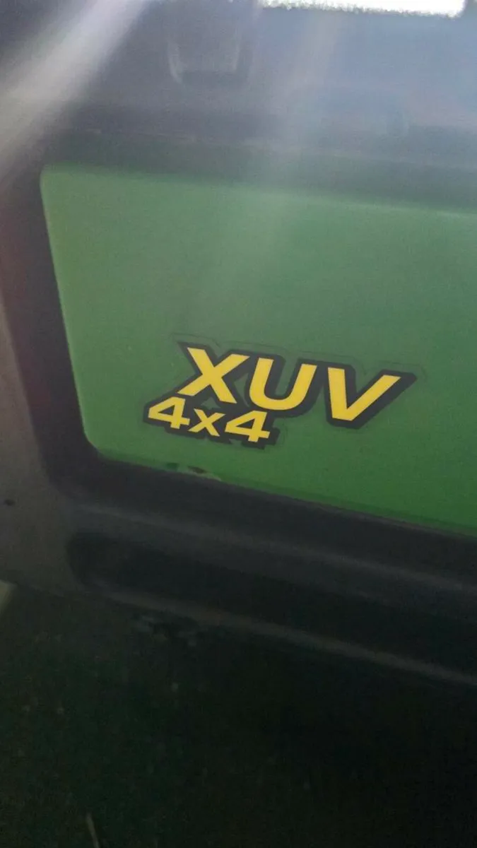 John Deere gator 4x4 diesel - Image 3
