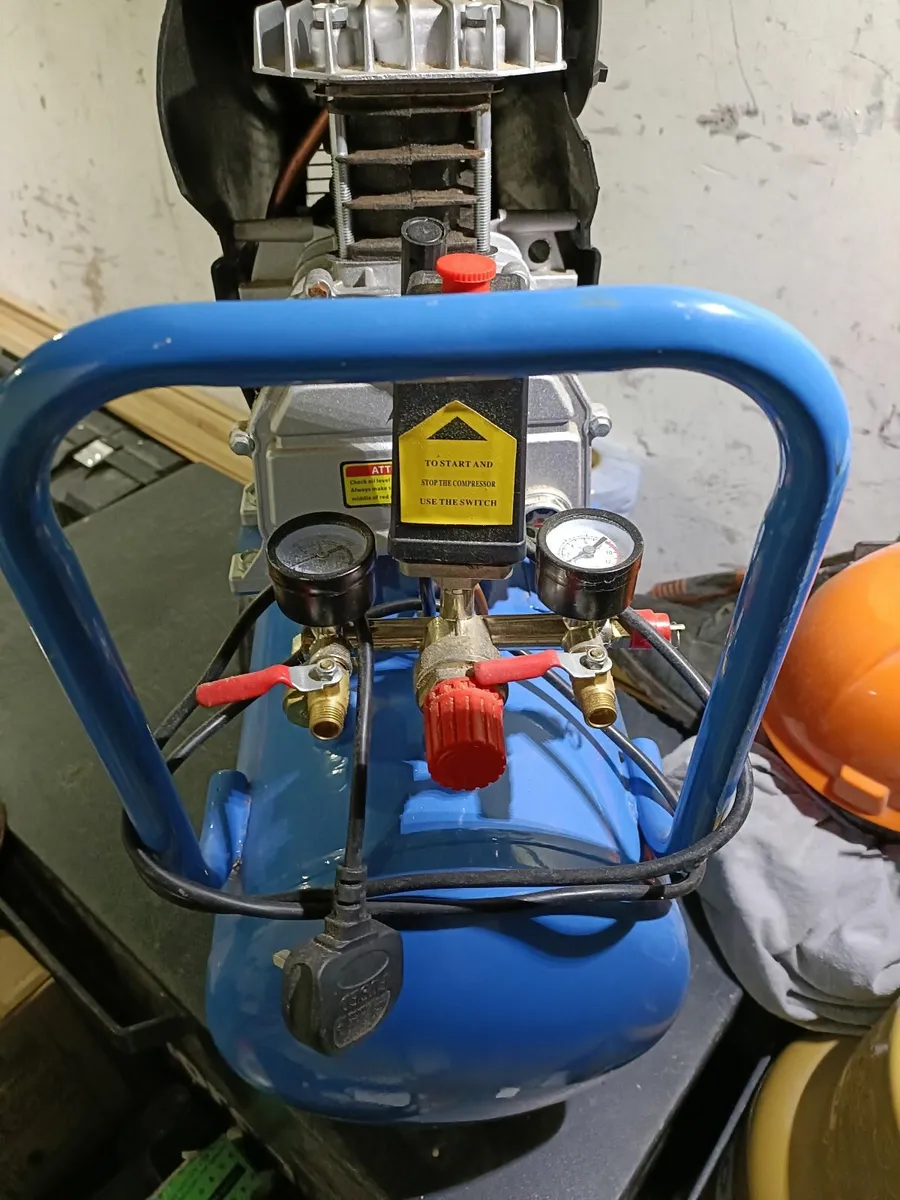 Air compressor - Image 1