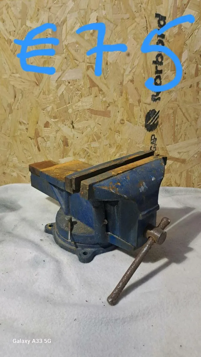 Engineering vices , bottle jacks , truck straps - Image 2