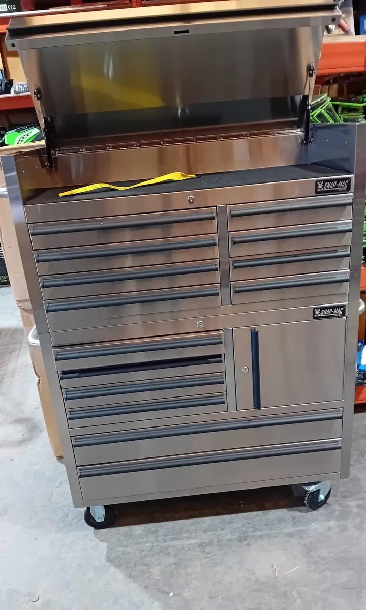tool chest - Image 1