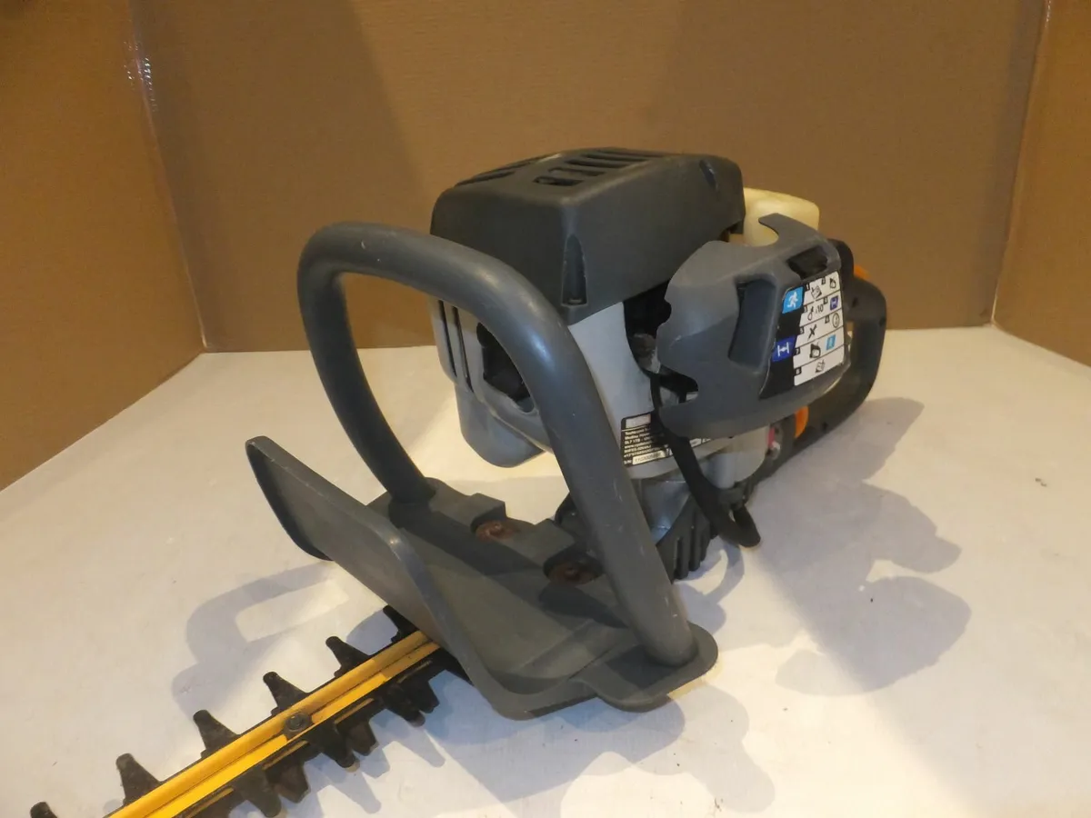 petrol hedge strimmer - Image 4