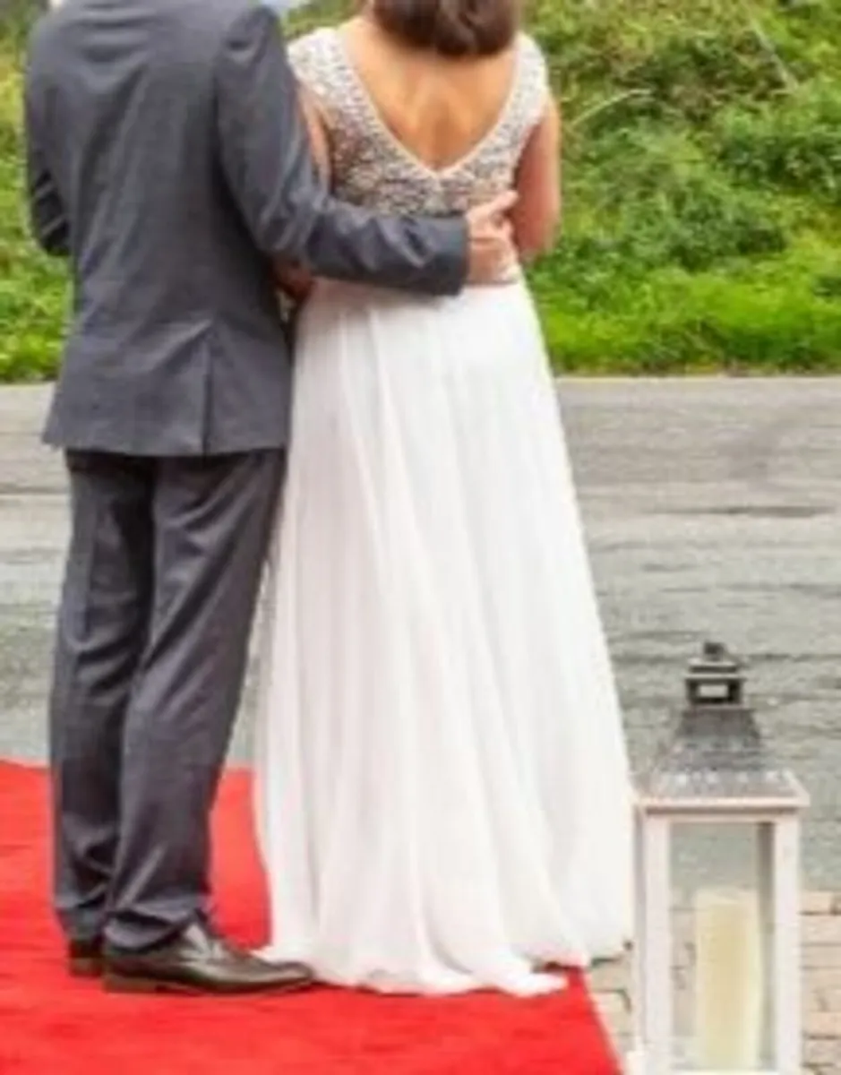 Wedding dress size 10 /12 - Image 2