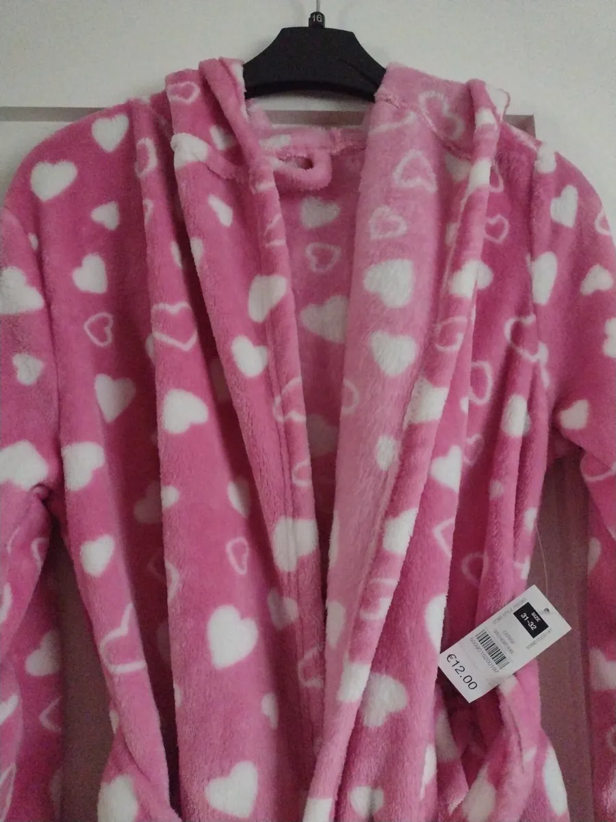 New girl's soft bathrobe with hood - Image 1