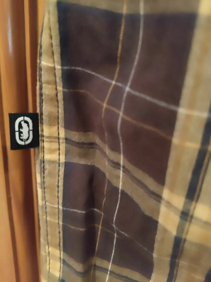 Marc Ecko Unltd S/S shirt M - Image 3