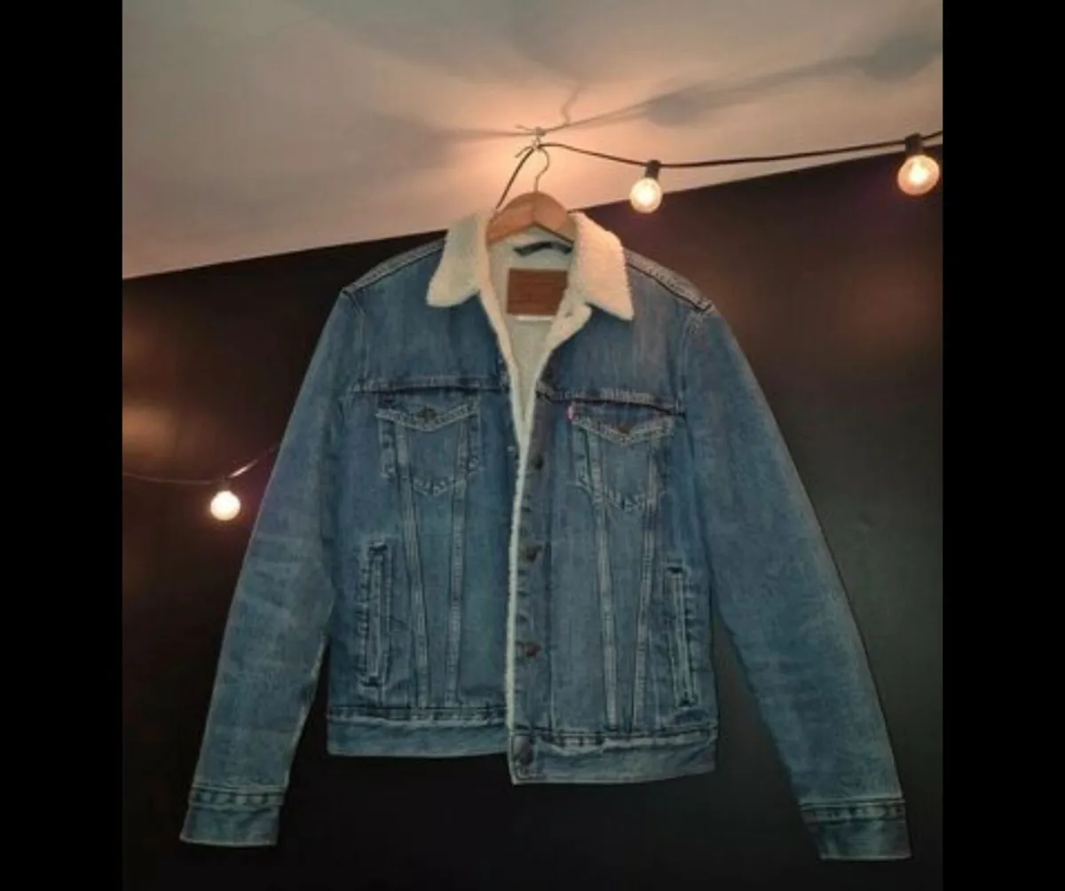 Levis Premium Sherpa Trucker Jacket - Image 1
