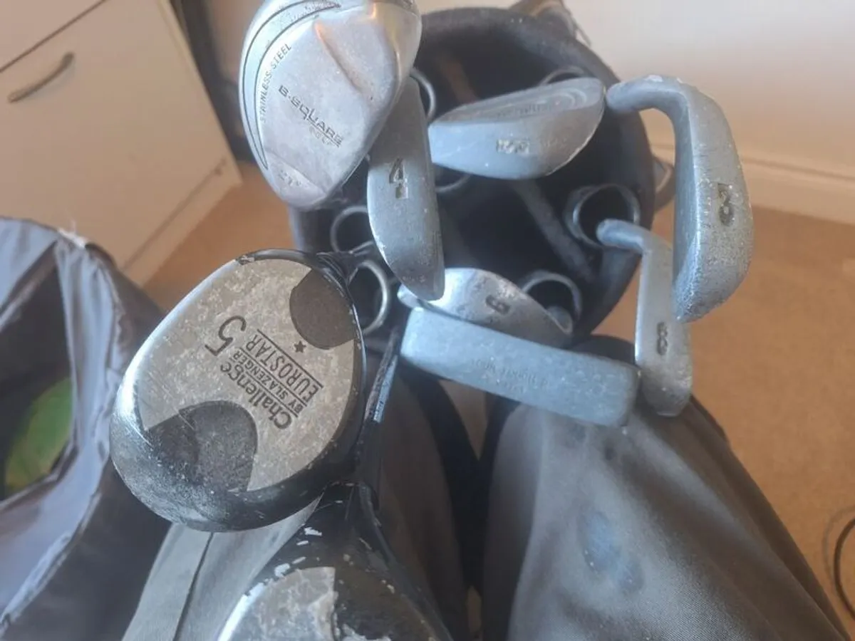 Golf clubs and bag - Image 2