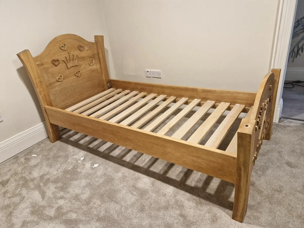 Princess Bed frame - Image 1