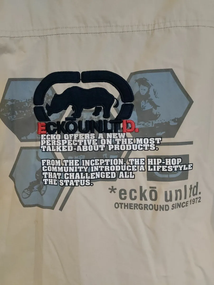 Marc Ecko Unltd S/S shirt L - Image 4