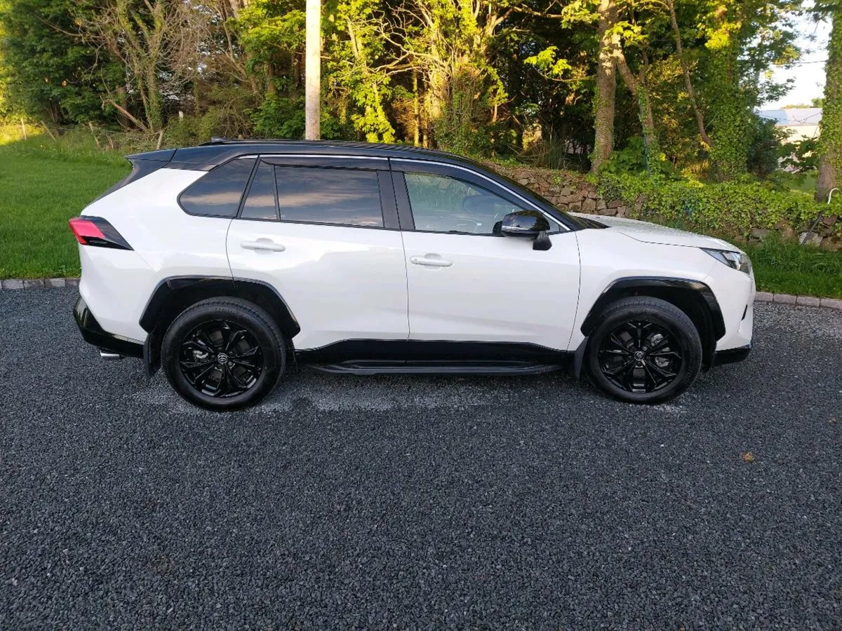 2022 Rav 4 Hybrid Sport - Image 4