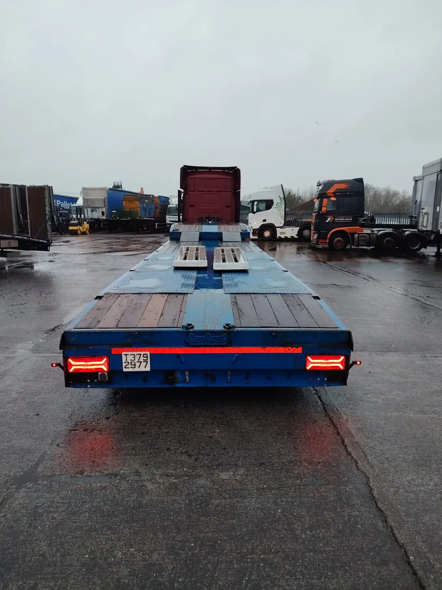 Nooteboom low loader rear steer out riggers - Image 4