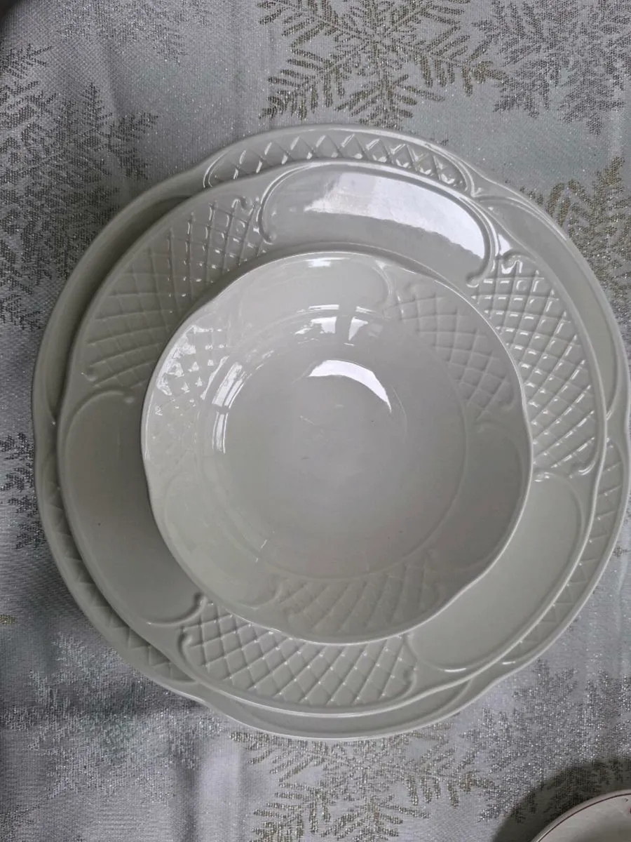Dinner service - Image 1