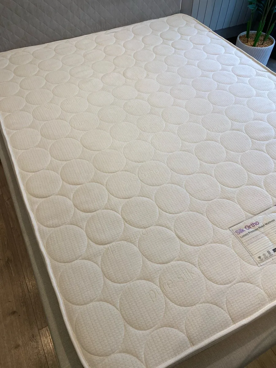 Luxury King Size DFS Bed - Image 2