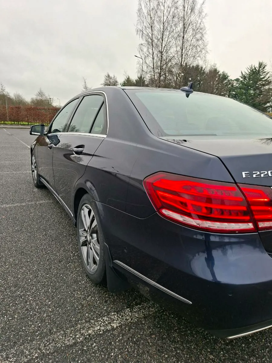 E220 Mercedes/Low Kms - Image 2