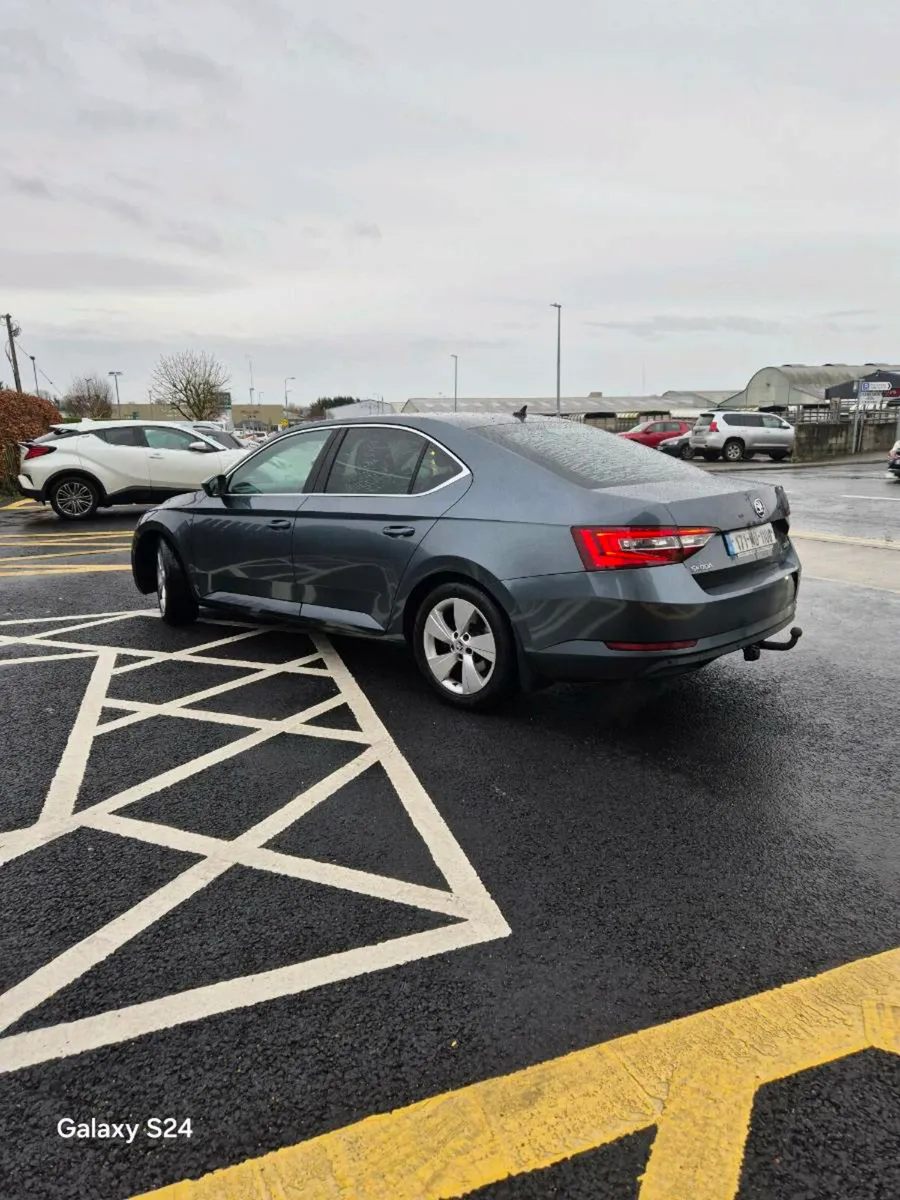 Skoda  Superb  Diesel  171 - Image 3